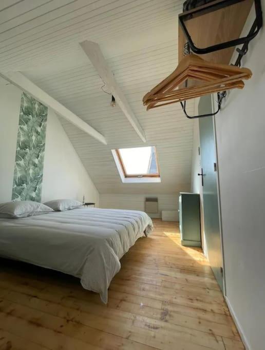 Maison De Pecheur Bord De Mer Bois Et Pierre 6-8 Pers Plobannalec Eksteriør billede